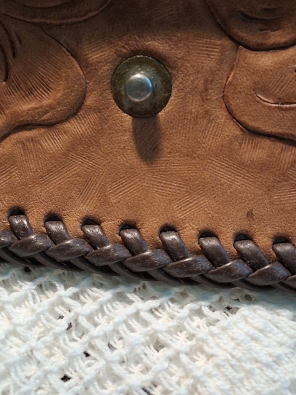 👜 Tooled Leather Key Wallet – 1970s Vintage Floral Design 🌼 - Picture 7 of 12